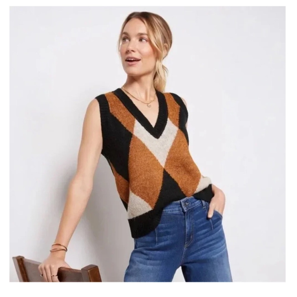 EVEREVE Payton Argyle Sleeveless Pullover V-Neck Black, Rust & Cream XS - Picture 2 of 7